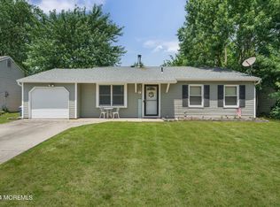 7 Nautilus Ave, Barnegat, NJ 08005