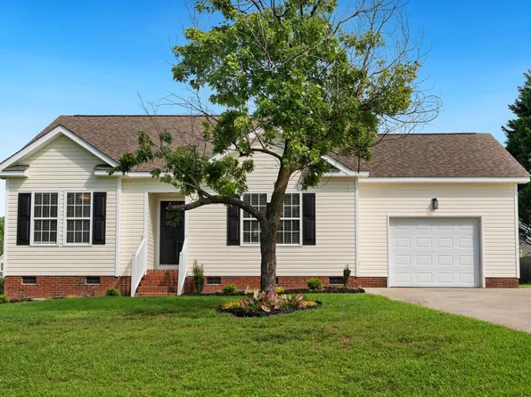 295 Jared Dr, Fuquay Varina, NC 27526