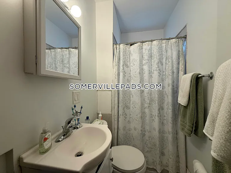 449 Broadway #2 — Photo 11