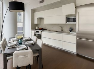 222 E 44th St APT 16L, New York, NY 10017