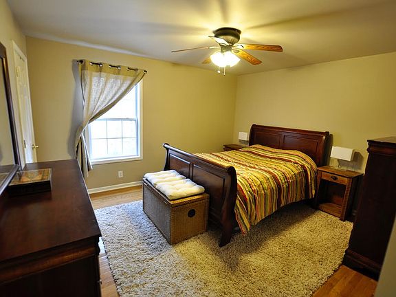 5th image of 925 Drum Ln