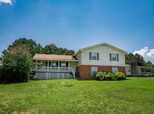 1010 Twin Rivers Rd, Greensboro, GA 30642