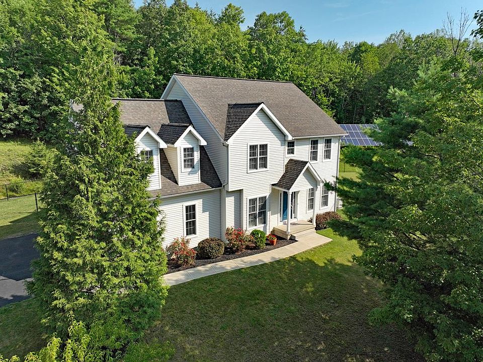 1st image of 2631 Honeysuckle Ln