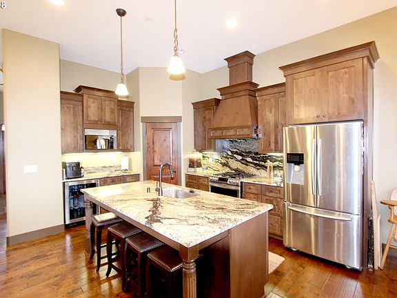 5th image of 36404 NE Holling Ave