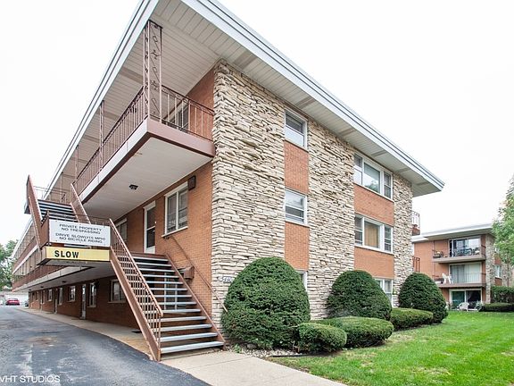 2nd image of 5440 W Windsor Ave APT 3E