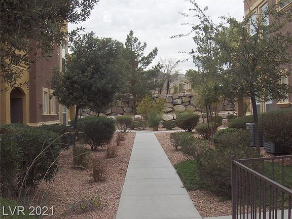 4th image of 3975 N Hualapai Way Unit 257