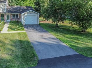 108 Mill Creek Ln, Sackets Harbor, NY 13685