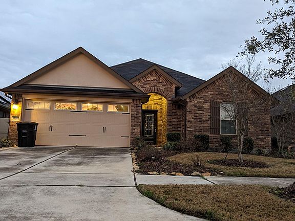 2nd image of 12527 Lake Portal Dr