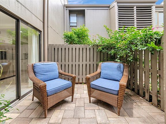 3rd image of 108 WOODLAND PLACE #108