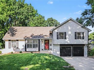 9740 Riggs St, Overland Park, KS 66212