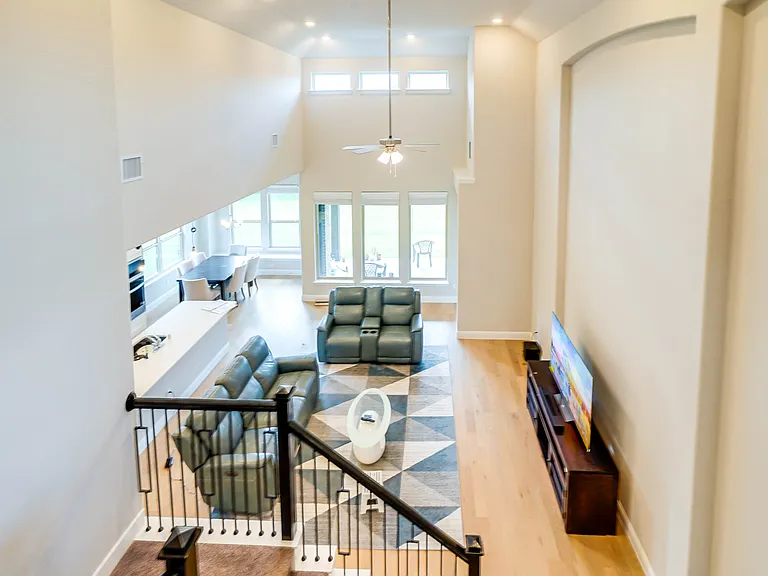 707 Gatecrest Dr — Photo 6
