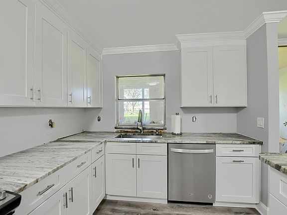 5th image of 17 Willowbrook Ln APT 105