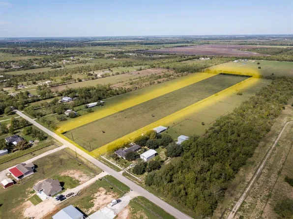 5824 County Road 392, Alvin, TX 77511