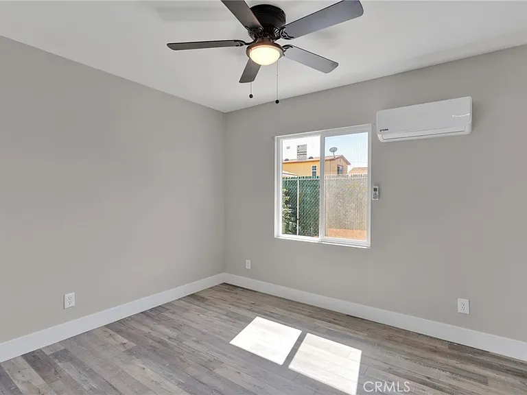 24521 Myers Ave — Photo 5