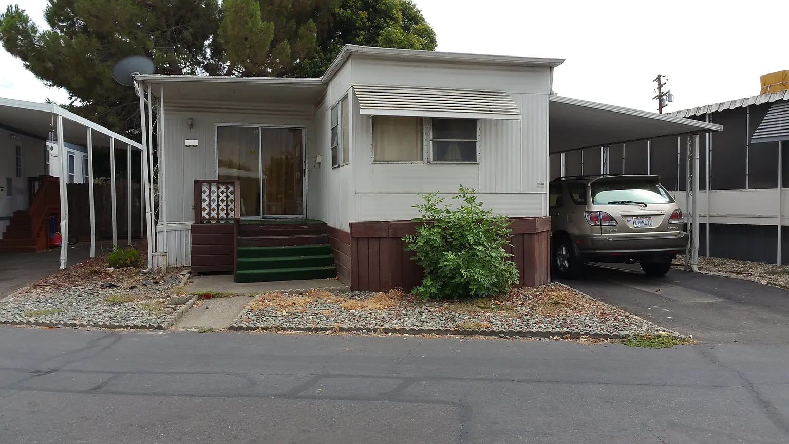 6025 Dias Ave #Spc 60 photo 1