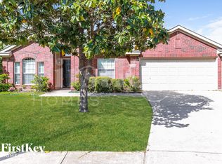 6908 Edgefield Dr, Denton, TX 76210