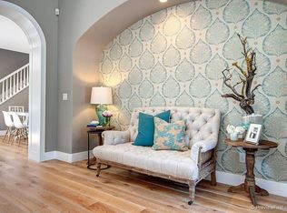 574 Cypress Hills Dr, Encinitas, CA 92024