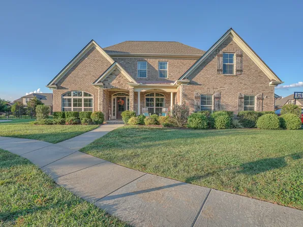 1928 Palmetto Dr, Murfreesboro, TN 37129