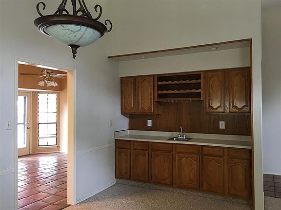 4th image of 1504 Kesser Dr