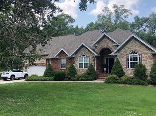 220 Kevin Cir, Mount Vernon, MO 65712