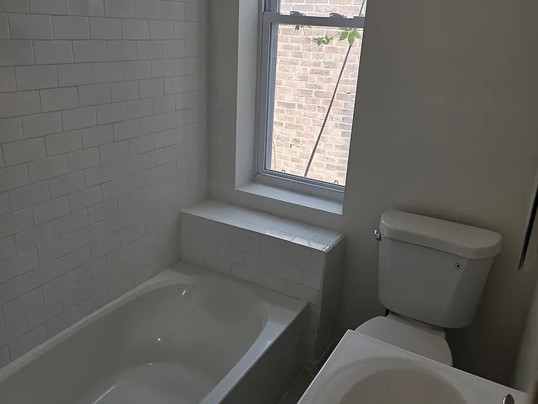 1712 N Lindenwood St — Photo 11