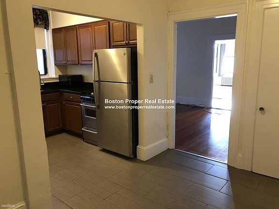 386 Commonwealth #33 Boston - Back Bay Unit Photo 13 (1)