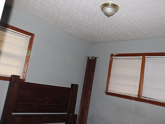 4th image of 3444 N Creekview Dr