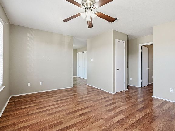 4th image of 1716 Benttree Dr APT C