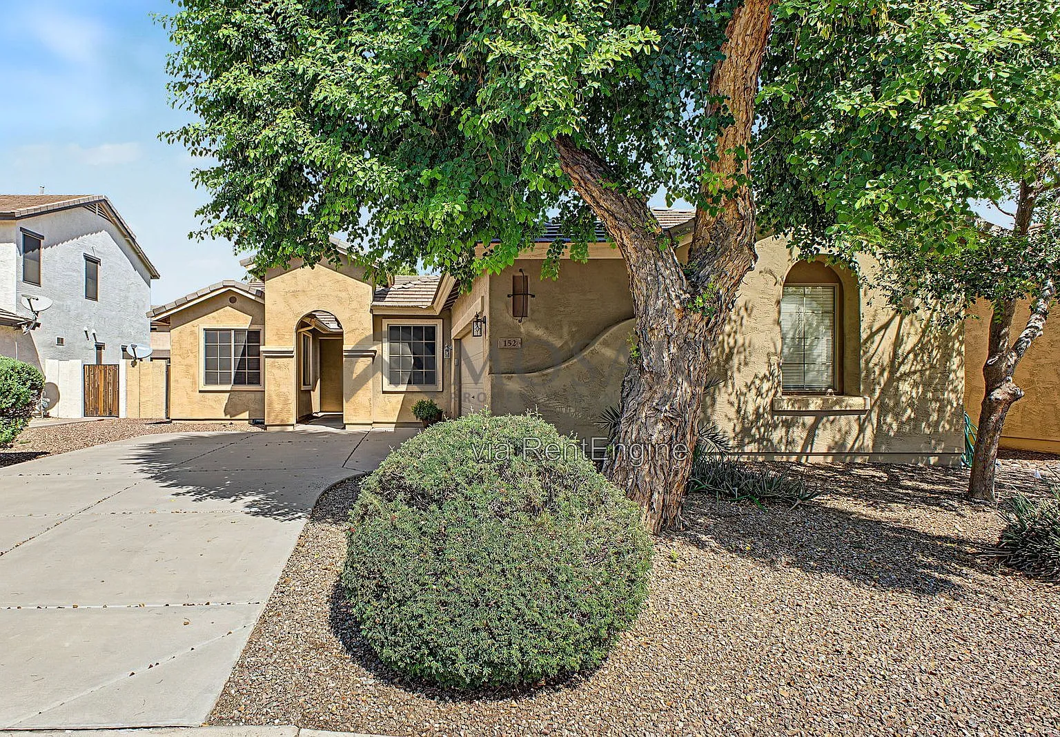 4 bed, 2.5 bath, 2353 sqft, $3,295 — Photo 2