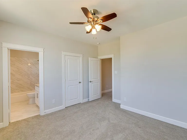 1815 Napa Creek Ln — Photo 40