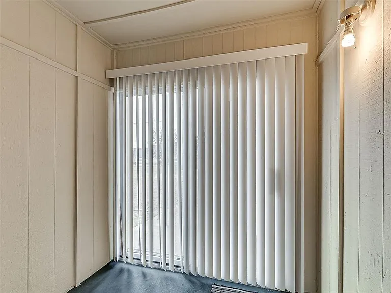 1703 E Lindsey St — Photo 39