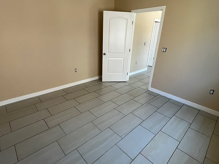 650 E 109th Pl #3/4 — Photo 8