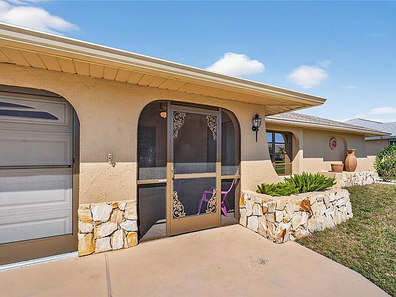 3rd image of 5852 Lincoln Rd