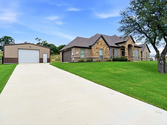 2nd image of 617 Bent Tree Ln