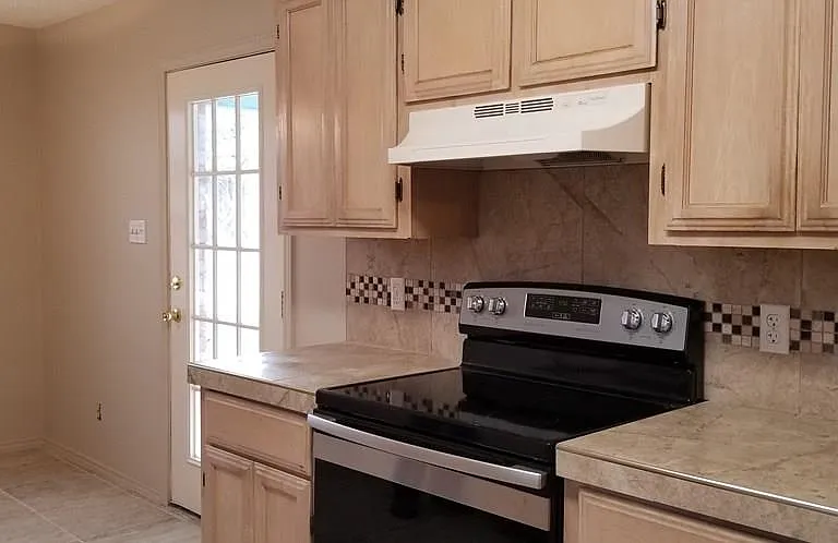 1812 Crown Pointe Blvd — Photo 11