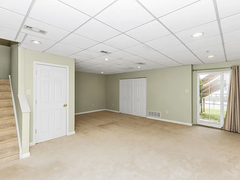 128 Madison Way — Photo 33