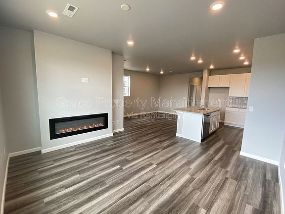 4th image of 191 Ambrose St