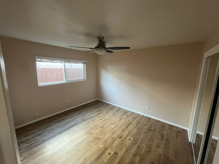4352 Texas St — Photo 14