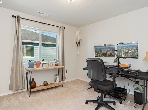 1704 NE Pioneer Ln, Camas, WA 98607