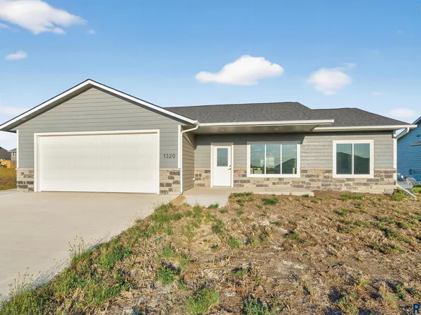 1320 N Titan Ave, Tea, SD 57064