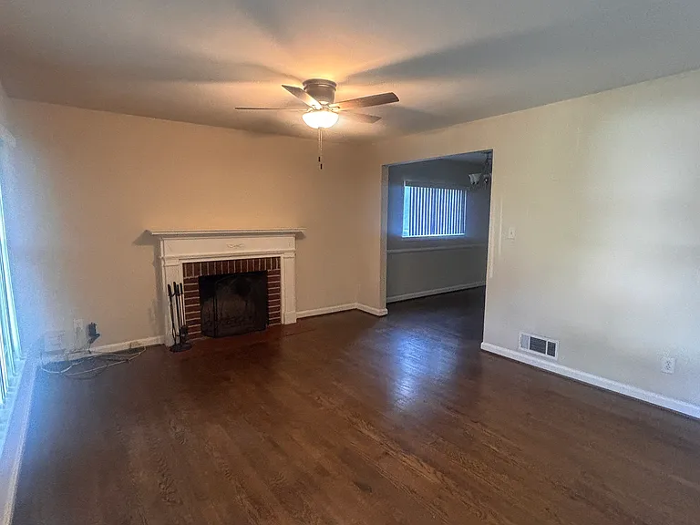 11203 Dodson Ln — Photo 4