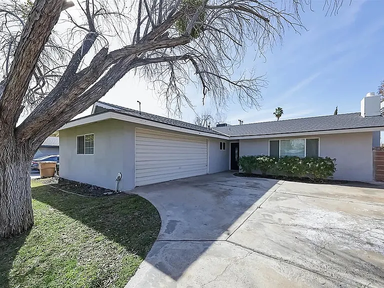 3212 Covina St — Photo 1