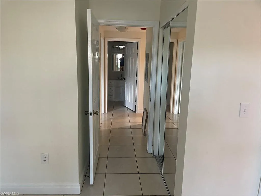 2 bed, 1.0 bath, 1052 sqft, $1,700 — Photo 3