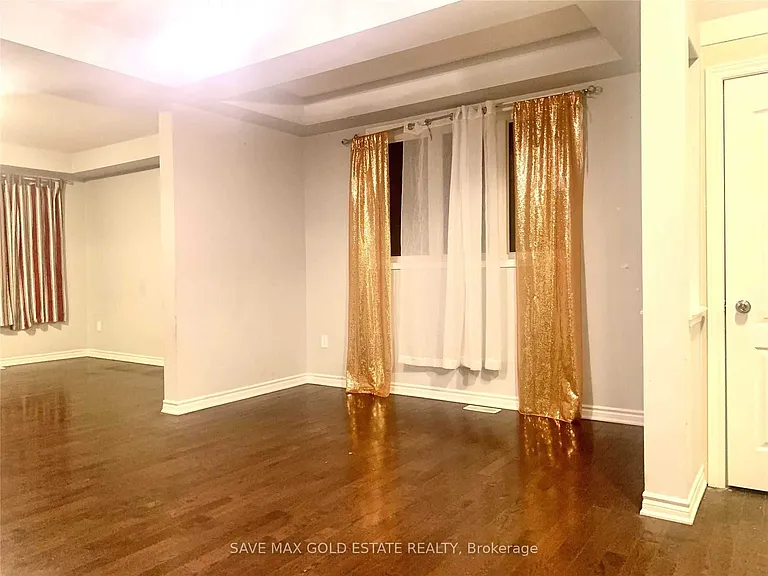 9 Troyer St #UPPER — Photo 5