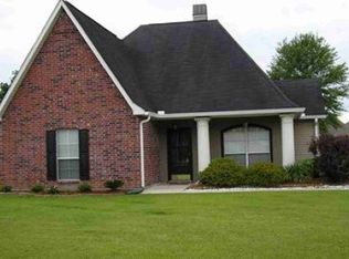 32797 Kirbywood Dr, Walker, LA 70785