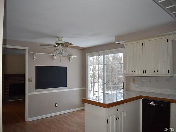 5th image of 4067 Bel Harbor Dr