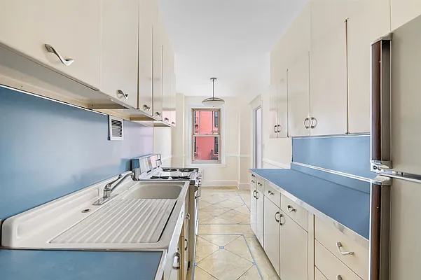 Sold by Compass | media 15