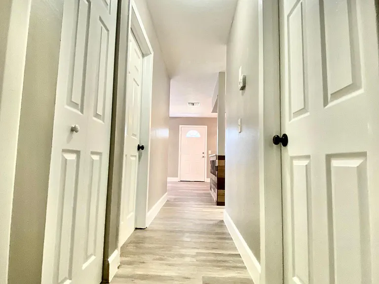 782 Hillview Dr — Photo 17