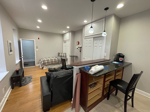 4th image of 709 W Girard Ave Floor 2