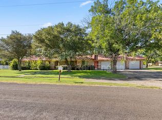 525 W 4th St, Crawford, TX 76638